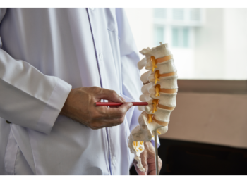 Fokozott lumbalis lordosis – miért alakul ki és hogyan segít a gyógytorna?